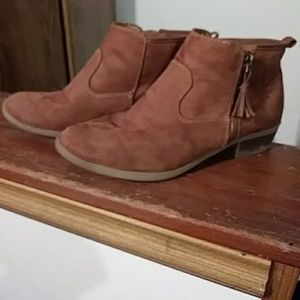 Awesome Women boots 6-7